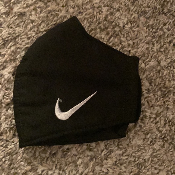 Mask for Women & Men - Picture 5 of 13